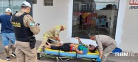 Colisão entre carro e moto deixa motociclista ferido na Av. Felipe Wandscheer 