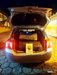 Polícia Militar apreende veículo com 93 Kg de maconha após perseguição policial