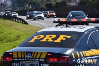 Acidente na BR-277 em São Miguel do Iguaçu termina com apreensão de mercadorias pela PRF