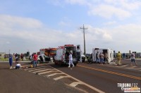 Acidente entre ônibus e carro deixa um morto e vários feridos em itaipulândia 