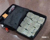 Senador argentino é preso após ser flagrado com mais de $ 200 mil dólares na Ponte Internacional da Amizade