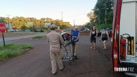 Motociclista é socorrido pelo Siate após colisão na Av. Das Cataratas