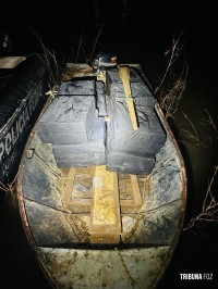 Policia Federal e Policia Militar apreendem embarcação com cigarros contrabandeados no rio Paraná