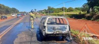 Condutor abandona veículo em chamas na Av. das Cataratas