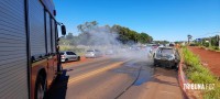 Condutor abandona veículo em chamas na Av. das Cataratas