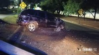 Condutor colide contra poste e se nega a fazer o teste do bafômetro em Ciudad Del Este
