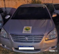 Mulher que ajudava o marido furtar caminhonete é presa em flagrante pela Policia Militar