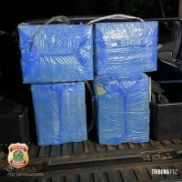 Policia Federal e BPFRON apreendem carregamento de baterias contrabandeadas no Rio Paraná