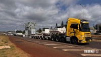 Transporte de transformador da Itaipu com mais de 122 toneladas demanda megaoperação no Paraná com caminhão de 124 rodas