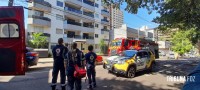 Incêndio em apartamento no centro de Foz do Iguaçu teria iniciado após ar-condicionado pegar fogo