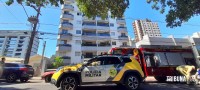 Incêndio em apartamento no centro de Foz do Iguaçu teria iniciado após ar-condicionado pegar fogo
