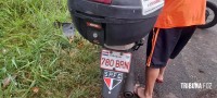 Motociclista é socorrido pelo SIATE após colidir moto contra um poste no Porto Meira