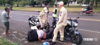 Siate socorre motociclista após colisão de duas motos na Av. Felipe Wandscher