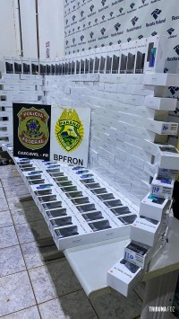BPFRON e PF apreendem veículo carregado com 300 celulares contrabandeados em Santa Tereza do Oeste