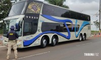 PRF retém ônibus fretado com mais de 50 passageiros argentinos próximo à tríplice fronteira