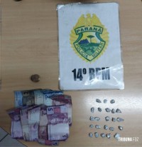 PM prende traficante com 23 pedras de crack e dinheiro na Favela do Monsenhor