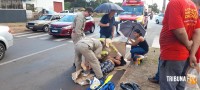 Motociclista fica gravemente ferida após colisão na Av. Felipe Wandscheer