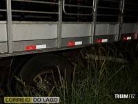 Veículo aquaplana e colide com caminhão na PR-495 em Santa Helena