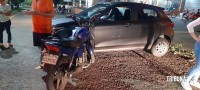 Motociclista é socorrido pelo Siate após colisão na Av. Javier Koelbel