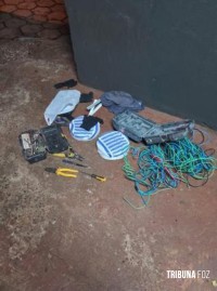 Homem é preso por furto de fios e danos na Av. Costa e Silva