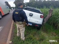 PRF recupera veículo furtado após tentativa de fuga na BR-277, em Céu Azul