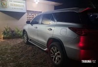 Abandonam caminhonete roubada ao lado da delegacia de Ciudad Del Este