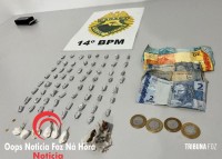 Homem é preso pelo CHOQUE com drogas após incursão na Favela do Cemitério