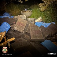 Policia Federal apreende embarcação e veículo com cigarros contrabandeados em Santa Terezinha de Itaipu