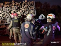 Homem morre após colidir na traseira de caminhão carregado com toras entre Santa Helena e Diamante do Oeste
