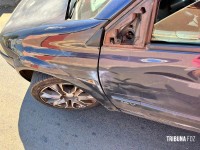 Colisão entre dois veículos na marginal da BR-277 deixa duas pessoas feridas em Foz do Iguaçu