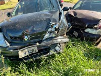 Colisão entre dois veículos na marginal da BR-277 deixa duas pessoas feridas em Foz do Iguaçu