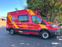 Mulher fica ferida após colisão entre moto e carro no Jardim Curitibano