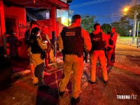 Pitbull invade residência e ataca cachorro de pequeno porte no Bairro Porto Belo 