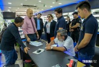 Fiscais fecham loja comercial no Edifício Nasa denunciada de fraude e extorsão a turistas no centro de Ciudad Del Este