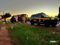 Colisão entre moto e caminhonete deixa dois feridos na BR-277, em Foz do Iguaçu