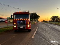 Colisão entre moto e caminhonete deixa dois feridos na BR-277, em Foz do Iguaçu
