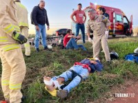 Colisão entre moto e caminhonete deixa dois feridos na BR-277, em Foz do Iguaçu