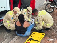 Bombeiros socorrem mulher após acidente de trânsito na Av. JK 