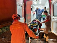 Homem sofre acidente grave ao colidir motocicleta contra barracão em Três Lagoas