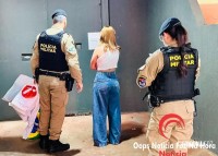 Sextou na cadeia: Mulher que furtou roupas de luxo em Shopping de Foz é presa pela PM 