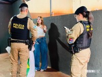 Sextou na cadeia: Mulher que furtou roupas de luxo em Shopping de Foz é presa pela PM 