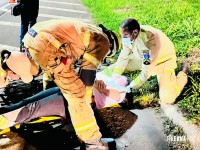 Acidente no trevo da Icavel mobiliza equipes de resgate do Corpo de Bombeiros de Foz do Iguaçu