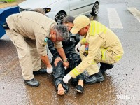 Faixa de sinalização escorregadia causa queda de moto no Bairro Santa Rita 