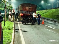 Motociclista universitária colide na traseira de uma carreta e morre na AV. Paraná 