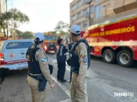 Incêndio atinge apartamento no centro de Foz do Iguaçu e mobiliza grande operação de resgate 