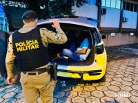 Homem é preso em flagrante após ferir duas mulheres com golpes de facão na Favela do Bolo
