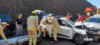 Colisão frontal na Av. das Cataratas mobiliza o Corpo de Bombeiros