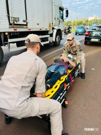 Acidente com múltiplos veículos deixa motociclista ferido na BR-277 