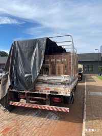 BPFRON e PF apreendem caminhão carregado com 15 mil pacotes de cigarros em Marechal Cândido Rondon