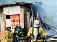 Homem ateia fogo na própria casa após término de relacionamento na Favela da Sadia em Foz do Iguaçu 